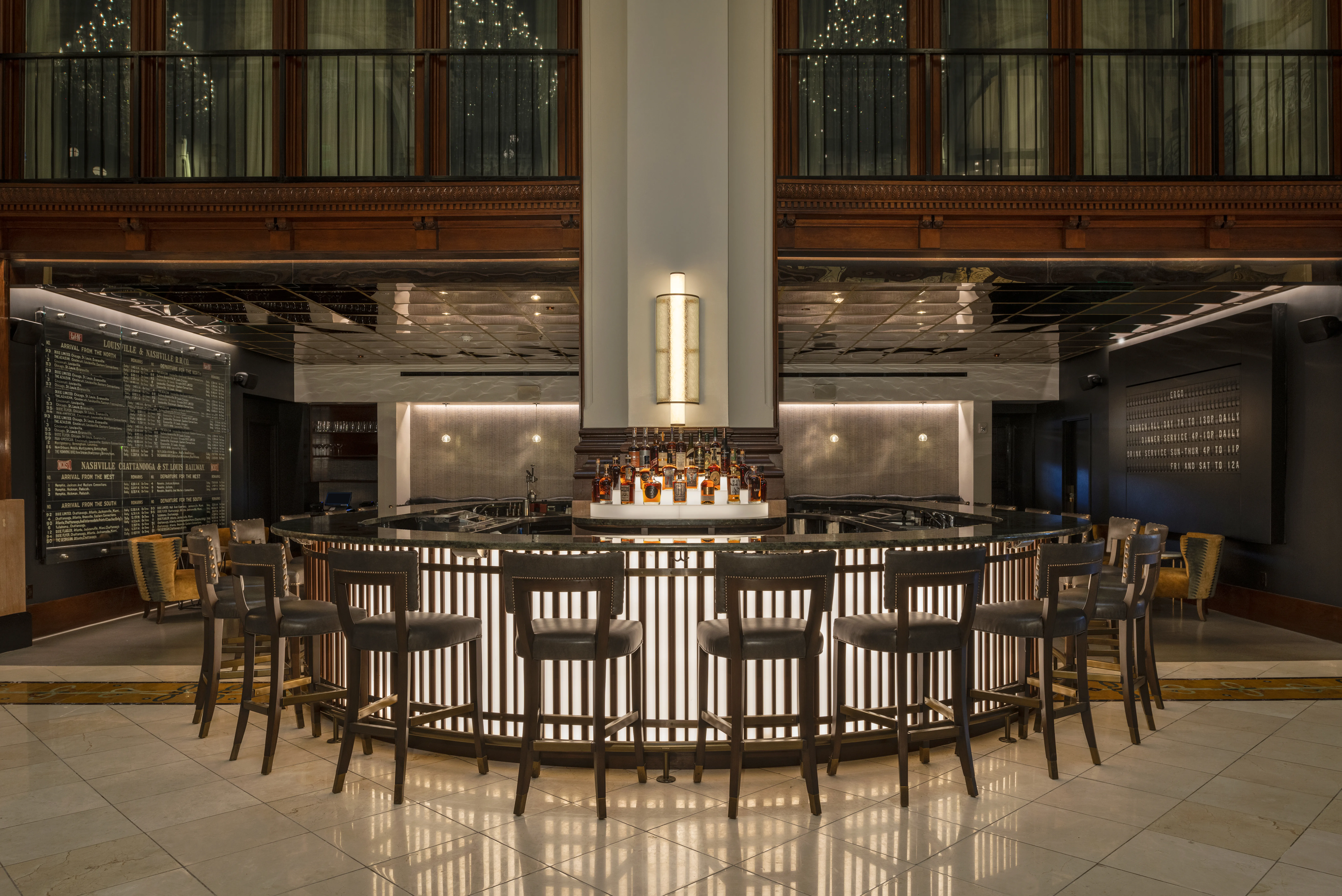 Summer Nights in Downtown Nashville: Cocktails, Live Music & Late-Night Energy